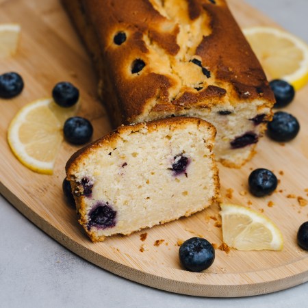 Le cake citron myrtilles