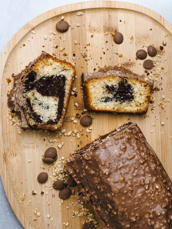 Le cake chocolat noisette